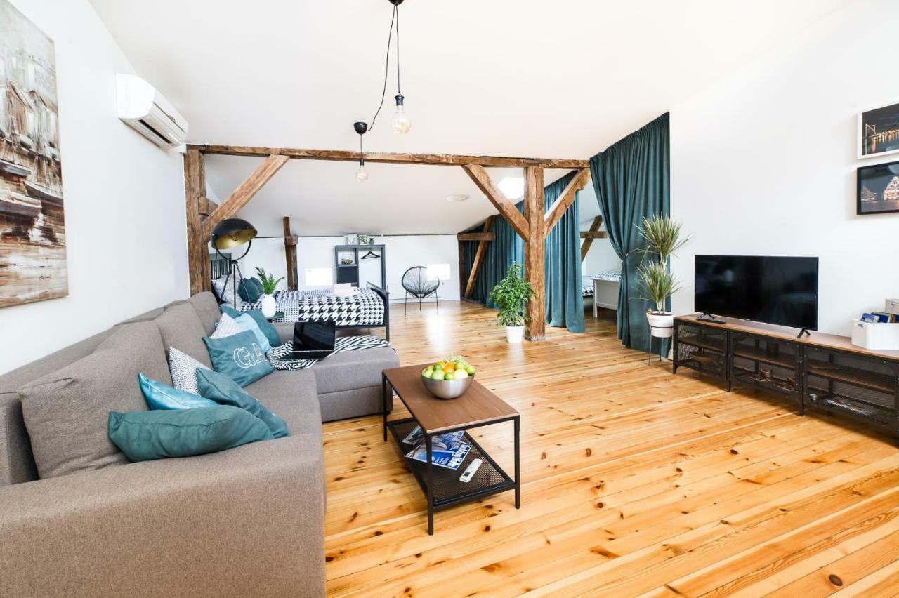 Cozy Studio Mansard Riga Old Town Aptartment, Ac Luaran gambar